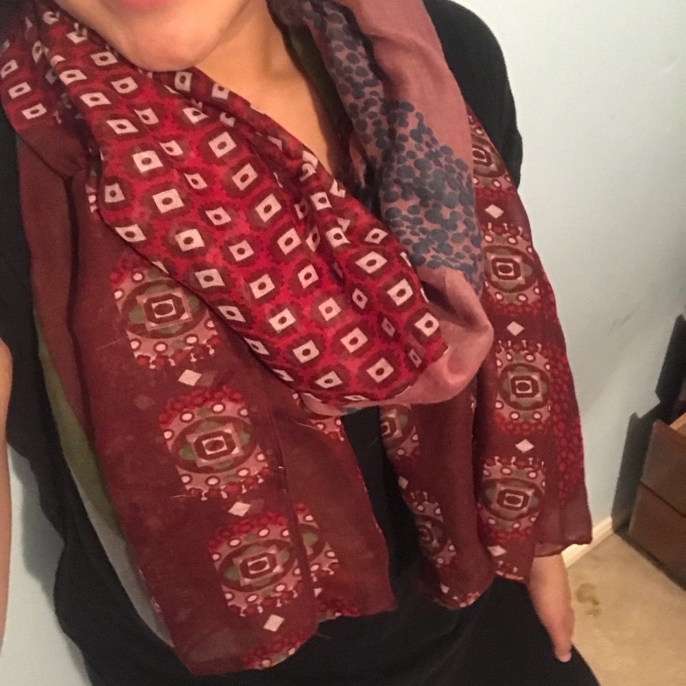 Multi patterned scarf - Picture 2 of 3